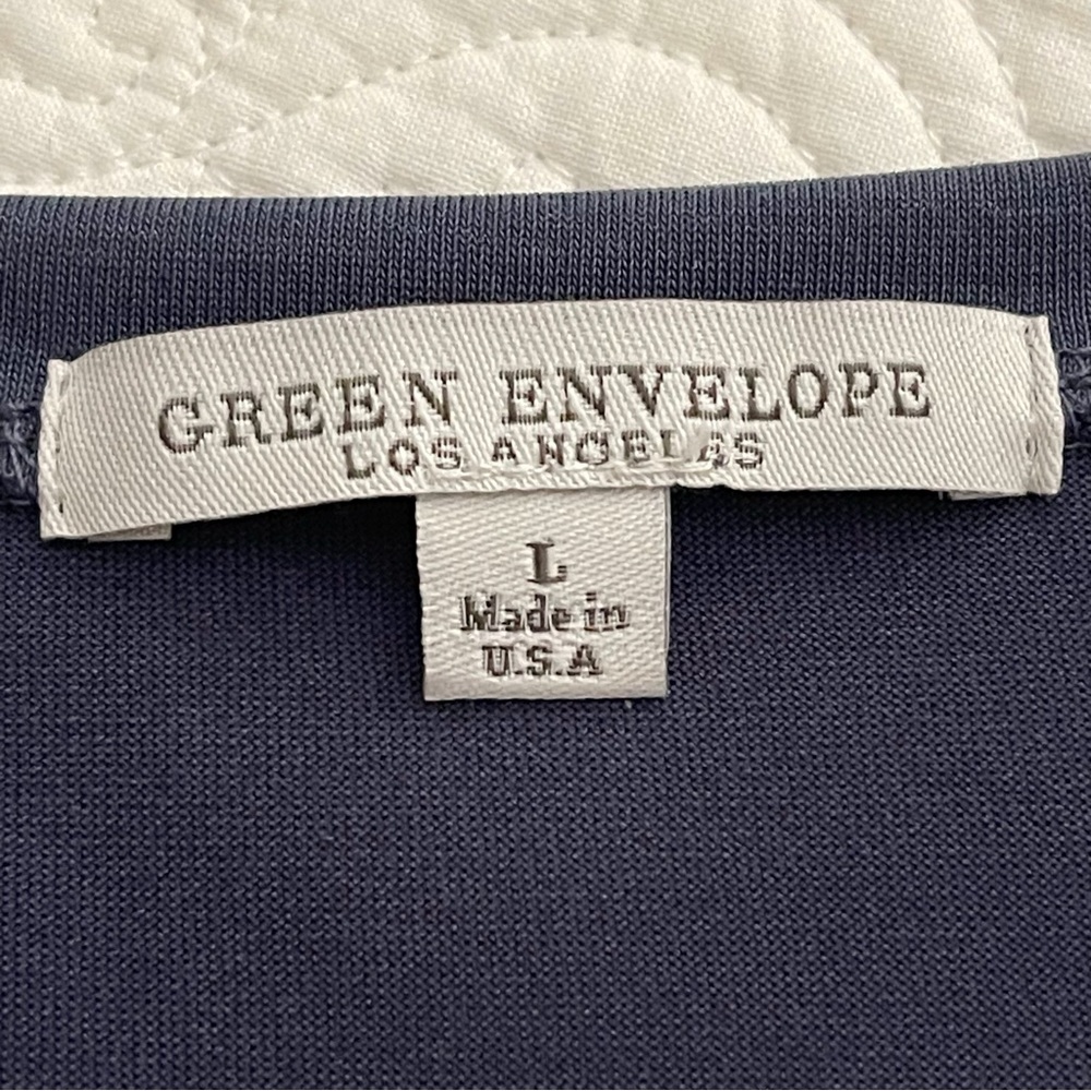 Green Envelope Short Sleeve V-Neck Top Sz L - Picture 10 of 11